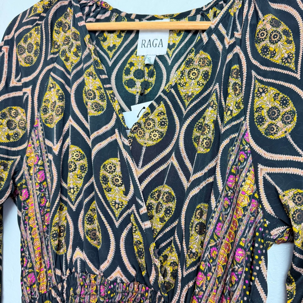 NEW Raga Asmee Maxi Dress Small Black Gold Boho Paisley Smocked V-Neck Long Slv - Picture 6 of 13